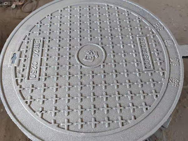 球墨鑄鐵井蓋的特點(diǎn)和應(yīng)用范圍 球墨鑄鐵井蓋的特點(diǎn)和應(yīng)用范圍